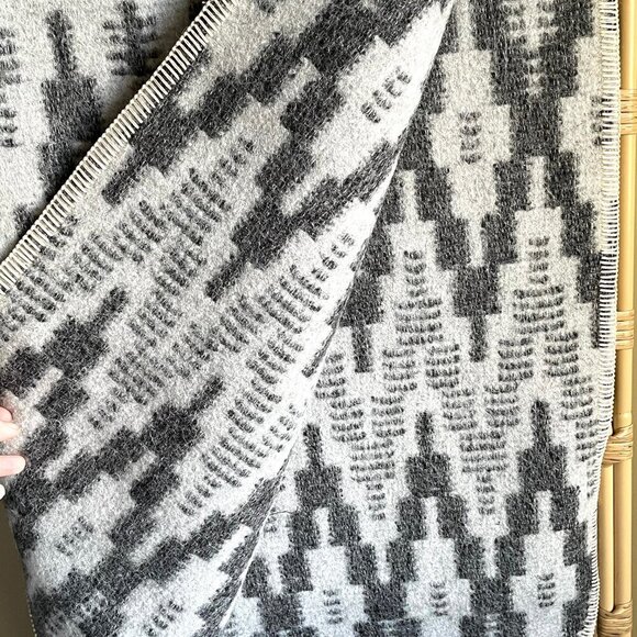 ARTZNL Alpaca Wool Cotton Throw Bed Blanket Large Southwestern Luxury Soft Queen - Picture 11 of 12